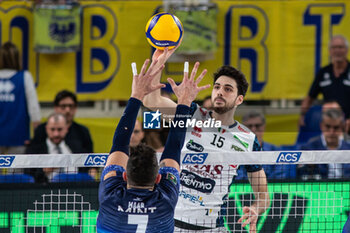 2024-04-07 - Spike of Daniele Lavia - Itas Trentino - PLAYOFF - ITAS TRENTINO VS MINT VERO VOLLEY MONZA - SUPERLEAGUE SERIE A - VOLLEYBALL