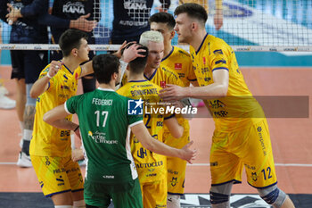 13/04/2024 - Valsa Group Modena team celebrates after scores a point during the match between Rana Verona and Valsa Group Modena, qualifications pool of playoff Challenge Cup of Superlega Italian Volleball Championship 2023/2024 at Pala AGSM-AIM on April 13, 2024, Verona, Italy. - PLAYOFF 5° POSTO - RANA VERONA VS VALSA GROUP MODENA - SUPERLEGA SERIE A - VOLLEY