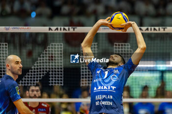 2024-04-28 - Petar Visic (Vero Volley Monza) during the game4 of Final SuperLega Italian Volleyball Championship between Mint Vero Volley Monza vs Sir Safety Susa Perugia at Opiquad Arena, Monza, Italy on April 28, 2024
 - PLAYOFF - FINAL - MINT VERO VOLLEY MONZA VS SIR SUSA VIM PERUGIA - SUPERLEAGUE SERIE A - VOLLEYBALL