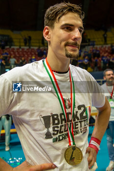 2024-04-28 - Simone Giannelli (Sir Safety Perugia) wins Final SuperLega Italian Volleyball Championship between Mint Vero Volley Monza vs Sir Safety Susa Perugia at Opiquad Arena, Monza, Italy on April 28, 2024
 - PLAYOFF - FINAL - MINT VERO VOLLEY MONZA VS SIR SUSA VIM PERUGIA - SUPERLEAGUE SERIE A - VOLLEYBALL