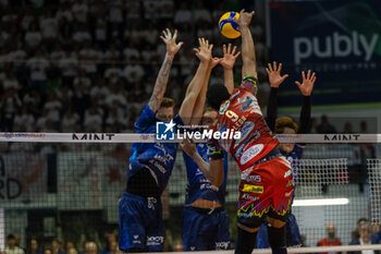 2024-04-28 - Spike of Wilfredo Leon Venero (Sir Safety Perugia) during the game4 of Final SuperLega Italian Volleyball Championship between Mint Vero Volley Monza vs Sir Safety Susa Perugia at Opiquad Arena, Monza, Italy on April 28, 2024
 - PLAYOFF - FINAL - MINT VERO VOLLEY MONZA VS SIR SUSA VIM PERUGIA - SUPERLEAGUE SERIE A - VOLLEYBALL