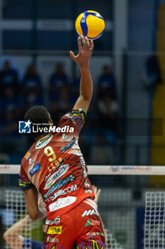2024-04-28 - Wilfredo Leon Venero (Sir Safety Perugia) at service during the game4 of Final SuperLega Italian Volleyball Championship between Mint Vero Volley Monza vs Sir Safety Susa Perugia at Opiquad Arena, Monza, Italy on April 28, 2024
 - PLAYOFF - FINAL - MINT VERO VOLLEY MONZA VS SIR SUSA VIM PERUGIA - SUPERLEAGUE SERIE A - VOLLEYBALL