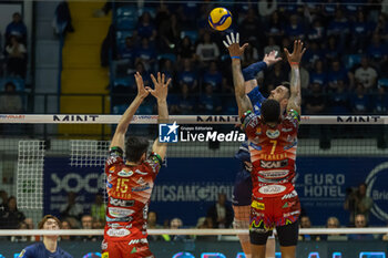 2024-04-28 - Stephen Maar (Vero Volley Monza) during the game4 of Final SuperLega Italian Volleyball Championship between Mint Vero Volley Monza vs Sir Safety Susa Perugia at Opiquad Arena, Monza, Italy on April 28, 2024
 - PLAYOFF - FINAL - MINT VERO VOLLEY MONZA VS SIR SUSA VIM PERUGIA - SUPERLEAGUE SERIE A - VOLLEYBALL