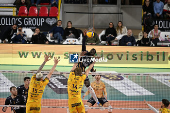 2024-04-22 - Attack of Noumory Keita of Rana Verona during the match between Rana Verona and Valsa Group Modena, qualifications semifinal of playoff Challenge Cup of Superlega Italian Volleball Championship 2023/2024 at Pala AGSM-AIM on April 22, 2024, Verona, Italy. - PLAYOFF 5° POSTO - RANA VERONA VS VALSA GROUP MODENA - SUPERLEAGUE SERIE A - VOLLEYBALL