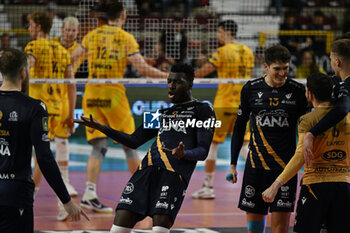 22/04/2024 - Exultation of Noumory Keita of Rana Verona during the match between Rana Verona and Valsa Group Modena, qualifications semifinal of playoff Challenge Cup of Superlega Italian Volleball Championship 2023/2024 at Pala AGSM-AIM on April 22, 2024, Verona, Italy. - PLAYOFF 5° POSTO - RANA VERONA VS VALSA GROUP MODENA - SUPERLEGA SERIE A - VOLLEY