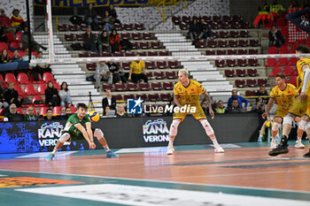 22/04/2024 - Valsa Group Modena during the match between Rana Verona and Valsa Group Modena, qualifications semifinal of playoff Challenge Cup of Superlega Italian Volleball Championship 2023/2024 at Pala AGSM-AIM on April 22, 2024, Verona, Italy. - PLAYOFF 5° POSTO - RANA VERONA VS VALSA GROUP MODENA - SUPERLEGA SERIE A - VOLLEY