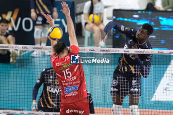2024-04-27 - Spike of Noumory Keita of Rana Verona during the match between Rana Verona and Cucine Lube Civitanova, final match of playoff Challenge Cup of Superlega Italian Volleball Championship 2023/2024 at Pala AGSM-AIM on April 27, 2024, Verona, Italy. - PLAYOFF 5 POSTO - FINALS - RANA VERONA VS CUCINE LUBE CIVITANOVA - SUPERLEAGUE SERIE A - VOLLEYBALL