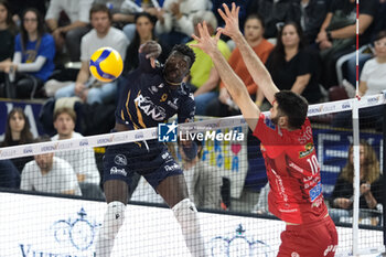 27/04/2024 - Spike of Noumory Keita of Rana Verona during the match between Rana Verona and Cucine Lube Civitanova, final match of playoff Challenge Cup of Superlega Italian Volleball Championship 2023/2024 at Pala AGSM-AIM on April 27, 2024, Verona, Italy. - PLAYOFF 5 POSTO - FINALS - RANA VERONA VS CUCINE LUBE CIVITANOVA - SUPERLEGA SERIE A - VOLLEY