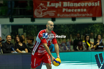 2024-10-05 - Galassi Gianluca (Gas Sales Bluenergy Piacenza) during Serie A1 Men's Volleyball Championship between Mint Vero Volley Monza vs Gas Sales Piacenza at Opiquad Arena, Monza, Italy on October 5, 2024 - VERO VOLLEY MONZA VS GAS SALES BLUENERGY PIACENZA - SUPERLEAGUE SERIE A - VOLLEYBALL