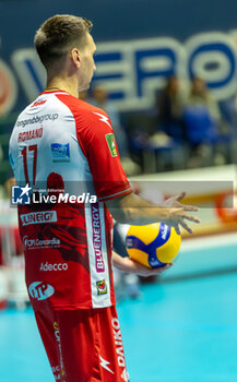 2024-10-05 - Romano Yuri (Gas Sales Bluenergy Piacenza) during Serie A1 Men's Volleyball Championship between Mint Vero Volley Monza vs Gas Sales Piacenza at Opiquad Arena, Monza, Italy on October 5, 2024 - VERO VOLLEY MONZA VS GAS SALES BLUENERGY PIACENZA - SUPERLEAGUE SERIE A - VOLLEYBALL