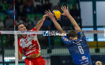 2024-10-05 - Romano Yuri (Gas Sales Bluenergy Piacenza) during Serie A1 Men's Volleyball Championship between Mint Vero Volley Monza vs Gas Sales Piacenza at Opiquad Arena, Monza, Italy on October 5, 2024 - VERO VOLLEY MONZA VS GAS SALES BLUENERGY PIACENZA - SUPERLEAGUE SERIE A - VOLLEYBALL