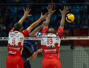 2024-10-05 - Arthur Szwarc (Mint Vero Volley Monza) during Serie A1 Men's Volleyball Championship between Mint Vero Volley Monza vs Gas Sales Piacenza at Opiquad Arena, Monza, Italy on October 5, 2024 - VERO VOLLEY MONZA VS GAS SALES BLUENERGY PIACENZA - SUPERLEAGUE SERIE A - VOLLEYBALL