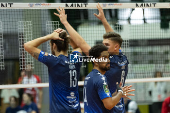 2024-10-05 - Fernando Kreling (Mint Vero Volley Monza) during Serie A1 Men's Volleyball Championship between Mint Vero Volley Monza vs Gas Sales Piacenza at Opiquad Arena, Monza, Italy on October 5, 2024 - VERO VOLLEY MONZA VS GAS SALES BLUENERGY PIACENZA - SUPERLEAGUE SERIE A - VOLLEYBALL