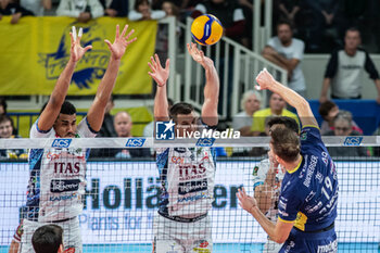 2024-10-20 - Block of Itas Trentino - ITAS TRENTINO VS VALSA GROUP MODENA - SUPERLEAGUE SERIE A - VOLLEYBALL