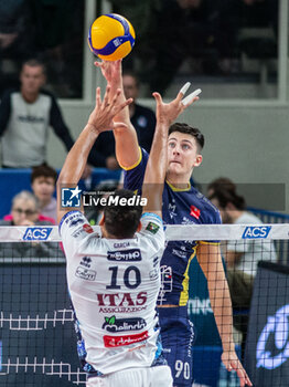 2024-10-20 - Spike by Tommaso Rinaldi - Valsa Group Modena - ITAS TRENTINO VS VALSA GROUP MODENA - SUPERLEAGUE SERIE A - VOLLEYBALL