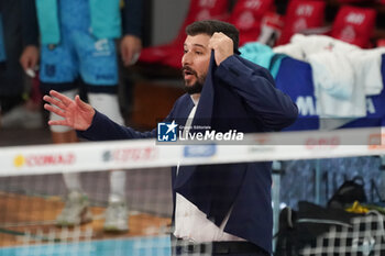 2024-10-20 - falasca guillermo (1° coach cisterna volley) - SIR SUSA VIM PERUGIA VS CISTERNA VOLLEY - SUPERLEAGUE SERIE A - VOLLEYBALL