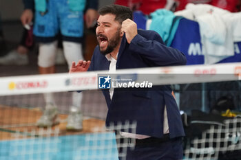 2024-10-20 - falasca guillermo (1° coach cisterna volley) - SIR SUSA VIM PERUGIA VS CISTERNA VOLLEY - SUPERLEAGUE SERIE A - VOLLEYBALL