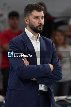 2024-10-20 - falasca guillermo (1° coach cisterna volley) - SIR SUSA VIM PERUGIA VS CISTERNA VOLLEY - SUPERLEAGUE SERIE A - VOLLEYBALL