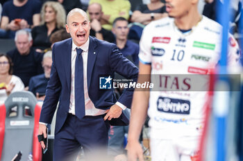 2024-10-27 - Fabio Soli- Head coach of Itas Trentino - ITAS TRENTINO VS SIR SUSA VIM PERUGIA - SUPERLEAGUE SERIE A - VOLLEYBALL