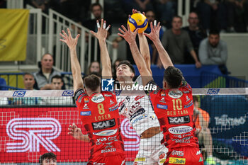 2024-10-27 - Spike by Alessandro Michieletto - Itas Trentino - ITAS TRENTINO VS SIR SUSA VIM PERUGIA - SUPERLEAGUE SERIE A - VOLLEYBALL