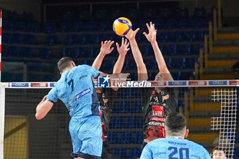 2024-10-27 - Attack Ramon Jordi(Cisterna Volley) - CUCINE LUBE CIVITANOVA VS CISTERNA VOLLEY - SUPERLEAGUE SERIE A - VOLLEYBALL