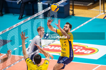 2024-10-27 - De Cecco Luciano ( Valsa Group Modena ) - VALSA GROUP MODENA VS VERO VOLLEY MONZA - SUPERLEAGUE SERIE A - VOLLEYBALL