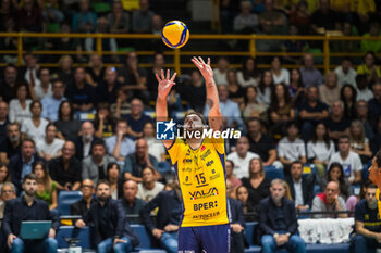 2024-10-27 - De Cecco Luciano ( Valsa Group Modena ) - VALSA GROUP MODENA VS VERO VOLLEY MONZA - SUPERLEAGUE SERIE A - VOLLEYBALL