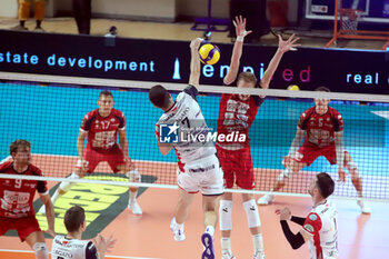 2024-10-26 - Mattei Andrea Grottazzolina attack. - GIOIELLA PRISMA TARANTO VS YUASA BATTERY GROTTAZZOLINA - SUPERLEAGUE SERIE A - VOLLEYBALL