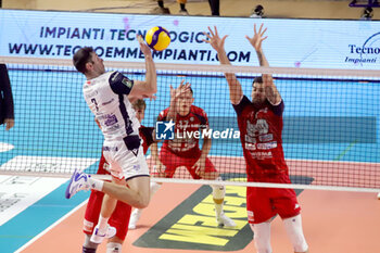 2024-10-26 - Mattei Andrea Grottazzolina attack. - GIOIELLA PRISMA TARANTO VS YUASA BATTERY GROTTAZZOLINA - SUPERLEAGUE SERIE A - VOLLEYBALL