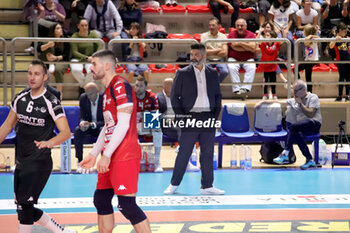 2024-10-26 - Boninfante Dante Prisma Taranto trainer. - GIOIELLA PRISMA TARANTO VS YUASA BATTERY GROTTAZZOLINA - SUPERLEAGUE SERIE A - VOLLEYBALL