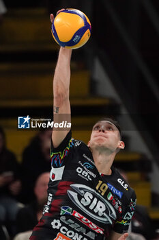 03/11/2024 - roberto russo (sir susa vim perugia) - SIR SUSA VIM PERUGIA VS CUCINE LUBE CIVITANOVA - SUPERLEGA SERIE A - VOLLEY