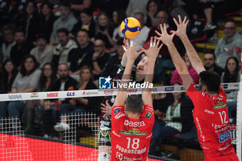 03/11/2024 - semeniuk kamil (n.16 Sir susa vim perugia) attack - SIR SUSA VIM PERUGIA VS CUCINE LUBE CIVITANOVA - SUPERLEGA SERIE A - VOLLEY