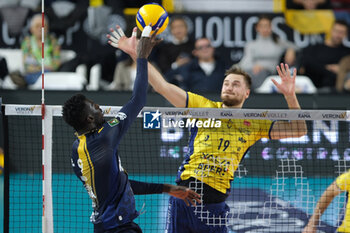 02/11/2024 - during the match between Rana Verona and Valsa Group Modena, regular season of the SuperLega Italian Volleyball Championship 2024/2025, at Pala AGSM-AIM in Verona, Italy on November 2, 2024. - RANA VERONA VS VALSA GROUP MODENA - SUPERLEGA SERIE A - VOLLEY