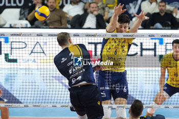 02/11/2024 - Block of Giovanni Sanguinetti of Valsa Group Modena during the match between Rana Verona and Valsa Group Modena, regular season of the SuperLega Italian Volleyball Championship 2024/2025, at Pala AGSM-AIM in Verona, Italy on November 2, 2024. - RANA VERONA VS VALSA GROUP MODENA - SUPERLEGA SERIE A - VOLLEY