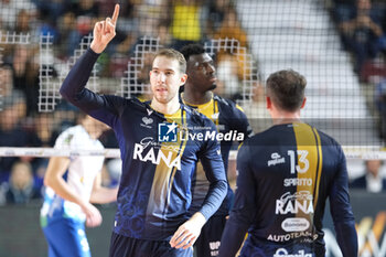 02/11/2024 - Lorenzo Cortesia of Rana Verona celebrates after scores a point during the match between Rana Verona and Valsa Group Modena, regular season of the SuperLega Italian Volleyball Championship 2024/2025, at Pala AGSM-AIM in Verona, Italy on November 2, 2024. - RANA VERONA VS VALSA GROUP MODENA - SUPERLEGA SERIE A - VOLLEY