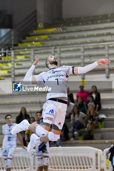 03/11/2024 - Sedlacek Marko serve (Sonepar Padova) - CISTERNA VOLLEY VS SONEPAR PADOVA - SUPERLEGA SERIE A - VOLLEY