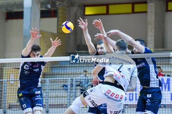 03/11/2024 - Masulovic Vejlko attack (Sonepar Padova) - CISTERNA VOLLEY VS SONEPAR PADOVA - SUPERLEGA SERIE A - VOLLEY