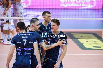 03/11/2024 - (Cisterna Volley) Baranowicz, Faure exultation - CISTERNA VOLLEY VS SONEPAR PADOVA - SUPERLEGA SERIE A - VOLLEY