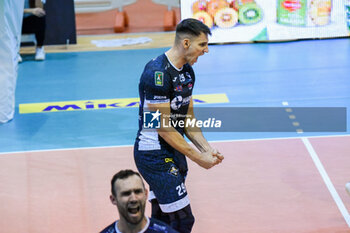 03/11/2024 - Nedeljkovic Aleksander (Cisterna Volley) - CISTERNA VOLLEY VS SONEPAR PADOVA - SUPERLEGA SERIE A - VOLLEY