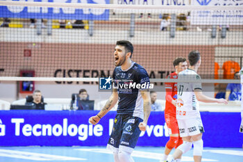 03/11/2024 - Bayram Efe exultation (Cisterna Volley) - CISTERNA VOLLEY VS SONEPAR PADOVA - SUPERLEGA SERIE A - VOLLEY