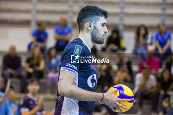 03/11/2024 - Bayram Efe (Cisterna Volley) - CISTERNA VOLLEY VS SONEPAR PADOVA - SUPERLEGA SERIE A - VOLLEY