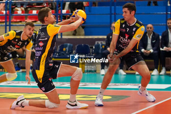 03/11/2024 - Antonov Oleg (Yuasa Battery Grottazzolina ) - YUASA BATTERY GROTTAZZOLINA VS ITAS TRENTINO - SUPERLEGA SERIE A - VOLLEY