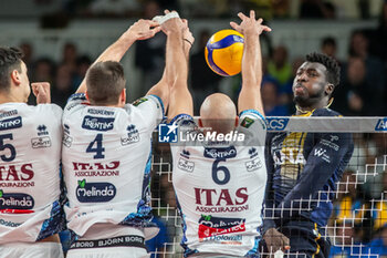 10/11/2024 - Spike by Noumory Keita - Rana Verona - ITAS TRENTINO VS RANA VERONA - SUPERLEGA SERIE A - VOLLEY