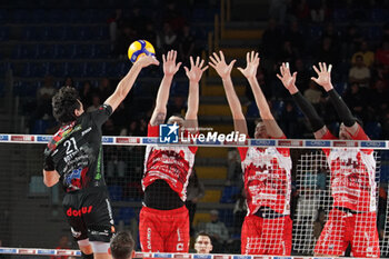 10/11/2024 - Attack Mattia Bottolo (Lube Civitanova) - CUCINE LUBE CIVITANOVA VS GAS SALES BLUENERGY PIACENZA - SUPERLEGA SERIE A - VOLLEY