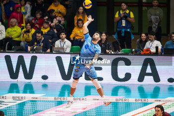 2024-11-10 - Bayram Efe ( Cisterna Volley ) - VALSA GROUP MODENA VS CISTERNA VOLLEY - SUPERLEAGUE SERIE A - VOLLEYBALL