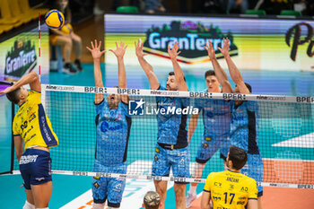 2024-11-10 - Baranowicz Michele Diamantini Enrico Ramon Jordi ( Cisterna Volley ) - VALSA GROUP MODENA VS CISTERNA VOLLEY - SUPERLEAGUE SERIE A - VOLLEYBALL