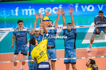 2024-11-10 - Baranowicz Michele Diamantini Enrico Ramon Jordi ( Cisterna Volley ) - VALSA GROUP MODENA VS CISTERNA VOLLEY - SUPERLEAGUE SERIE A - VOLLEYBALL