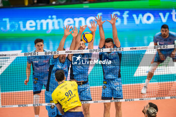 2024-11-10 - Baranowicz Michele Diamantini Enrico Ramon Jordi ( Cisterna Volley ) - VALSA GROUP MODENA VS CISTERNA VOLLEY - SUPERLEAGUE SERIE A - VOLLEYBALL