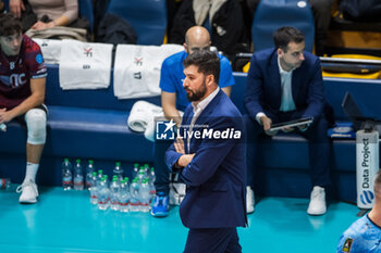 2024-11-10 - Falasca Guillermo ( Cisterna Volley ) - VALSA GROUP MODENA VS CISTERNA VOLLEY - SUPERLEAGUE SERIE A - VOLLEYBALL