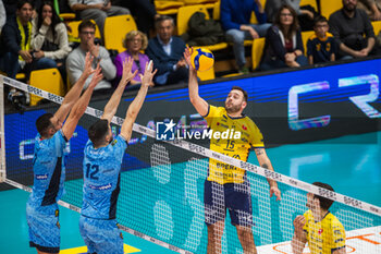 2024-11-10 - De Cecco Luciano ( Valsa Group Modena ) - VALSA GROUP MODENA VS CISTERNA VOLLEY - SUPERLEAGUE SERIE A - VOLLEYBALL